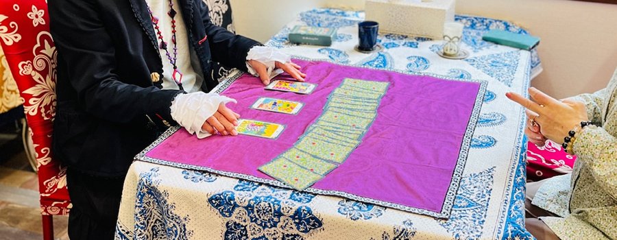 占いカフェジジ東京大神宮サロン